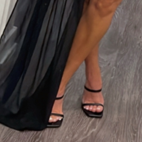 Black Sandals (Size 6) - Picture 3 of 3
